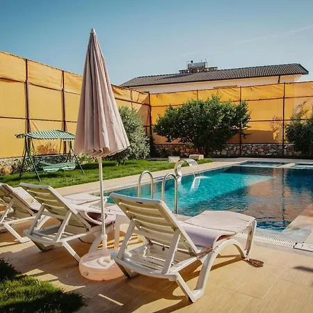 Villa Samatagold *