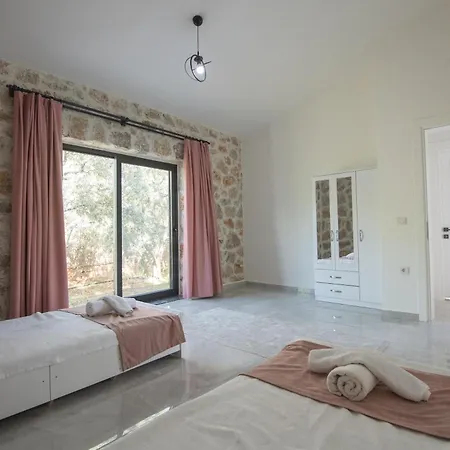 Samatagold Villa *